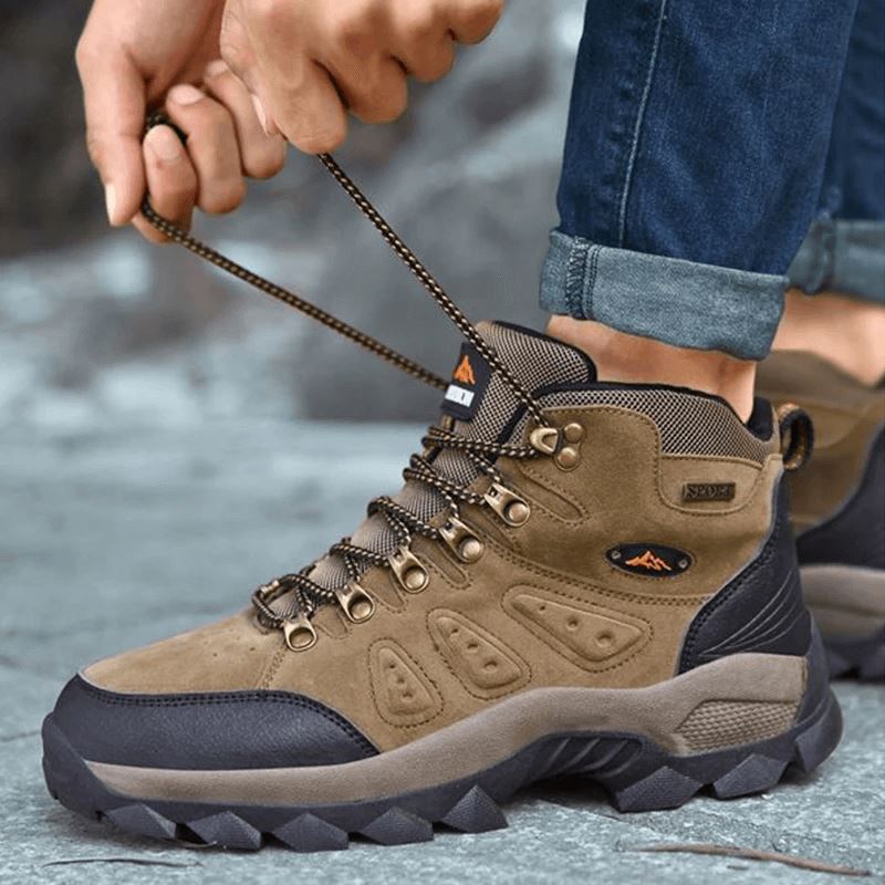 Bota Masculina Trail Off